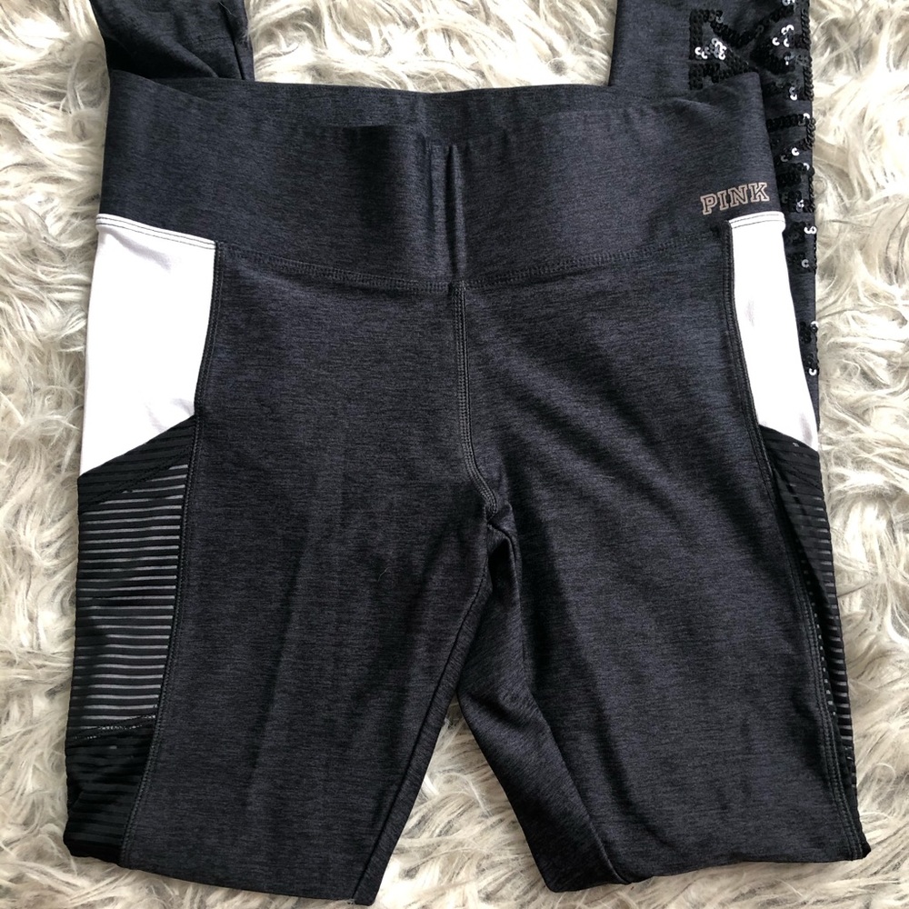Victoria Secret Leggings w/ pocket!